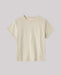 Lys T-shirt med rund halsudskæring og korte ærmer. Enkel og afslappet design i lys cremefarve.